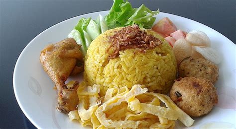 Telur Dadar Nasi Kuning - mulyoyowis10