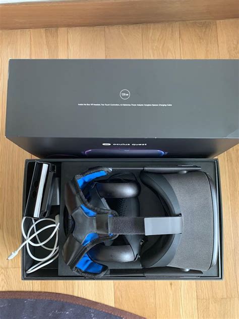 Oculus Quest VR Gaming Console 128 GB Excellent Condition Free