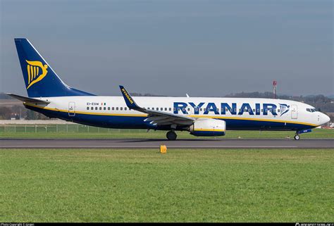 EI ESW Ryanair Boeing 737 8AS WL Photo by Jürgen ID 818822