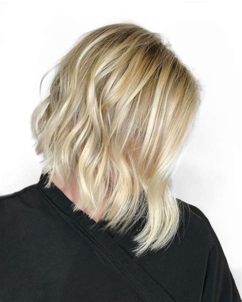 COIFFURE 20 idées de coupe courte blonde tendance pour vous inspirer Designmag fr