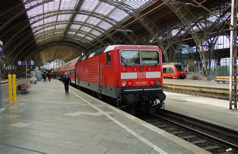 Als Rb Nach Dessau Steht Am Im Hbf Bahnbilder De