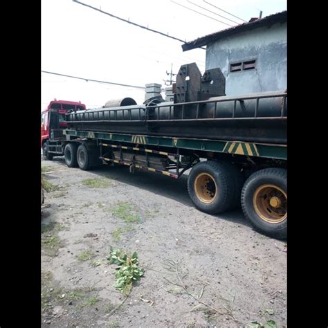 Sewa Trailer Flatbed Wilayah Surabaya Oleh PT Khatulistiwa Mandiri