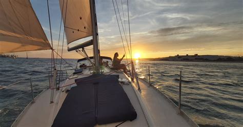 Lisbona In Barca A Vela Al Tramonto Con Vino E Storia Portoghesi