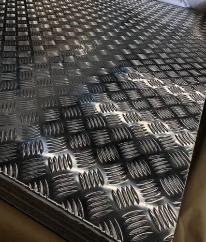 Mm Aluminium Checkered Sheet Silver At Rs Kg In Mumbai Id