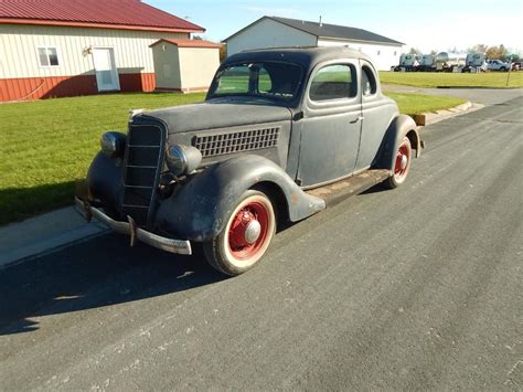 1935 Ford Coupe