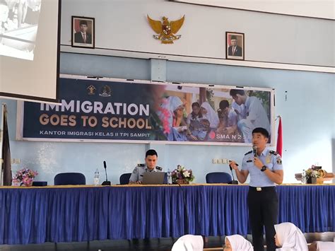 Antusiasme SMAN 2 Sampit Dalam Kegiatan Immigration Goes To School