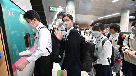 Reformpaket mit Ausnahmen Japan will Sex mit unter Jährigen verbieten n tv de