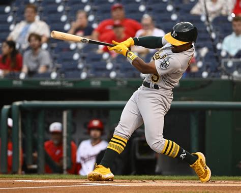 Sean Murphy, A's slam Nationals for third straight win