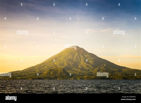 Sunrise Over Volcano Toliman On Lake Atitlan Guatemala Stock Photo Alamy