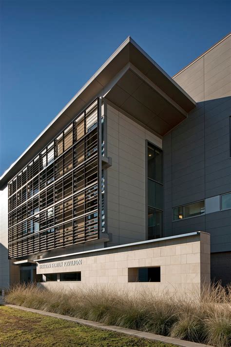 Queen of the Valley Medical Center, Herman Family Pavilion by CO