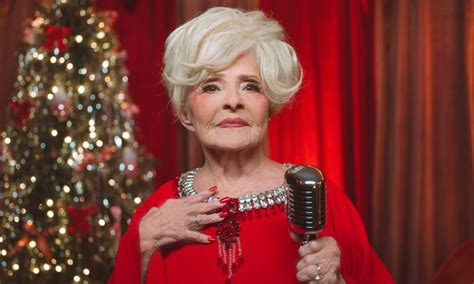 Brenda Lee Shares Video For ‘Rockin’ Around The Christmas Tree’