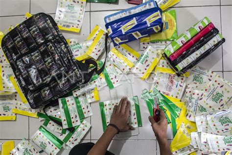 PRODUK DAUR ULANG SAMPAH PLASTIK ANTARA Foto