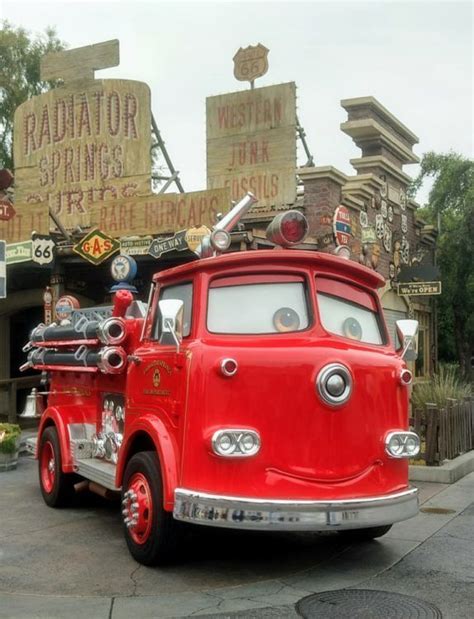 Complete Guide to Disneyland Cars Land | Traveling Mom Cars Land ...