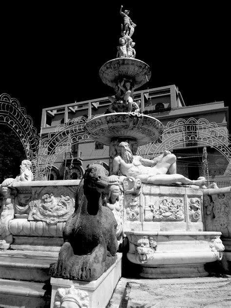 Messina La Fontana Di Orione La Monumentale Fontana Di Or Flickr