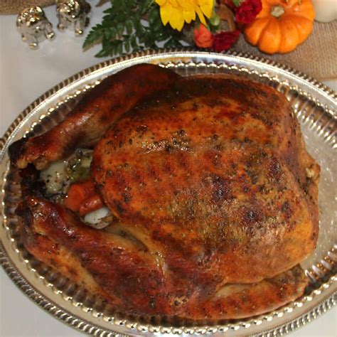 Roast Turkey with Step-by-Step Instructions | Southern Food and Fun