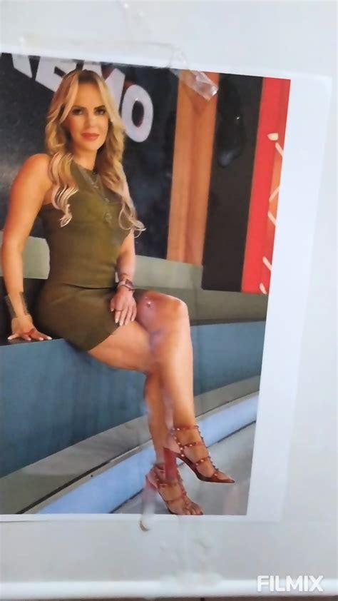 Cum Tribute Aline Hernández gorgeous Legs Latina