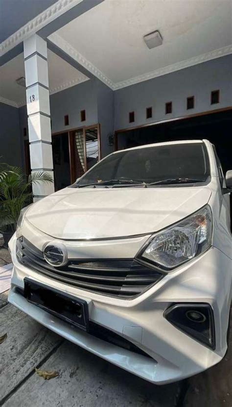 Daihatsu Sigra Bensin Mobil Bekas