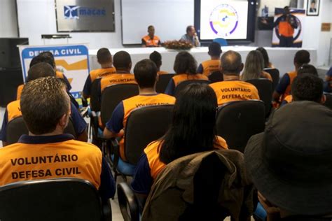 Defesa Civil De Maca Forma Nova Turma De Volunt Rios