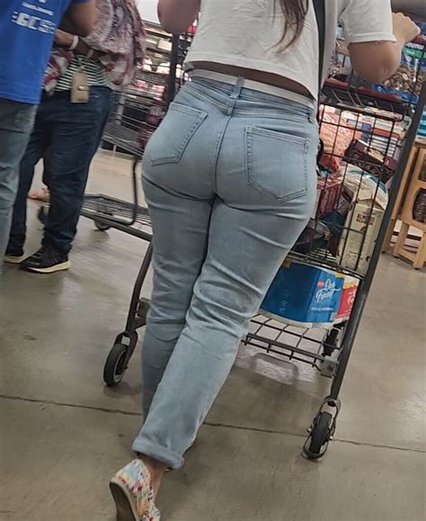 Out In The Wild My Favorite Milf Latina Tight Jeans Forum