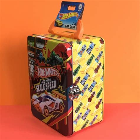 Plechový kufřík na 18 autíček Hot Wheels žlutý 2 auta HW Aukro