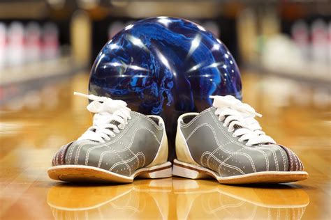 The 10 Best Bowling Shoes in 2024 - For Men, Women & Kids