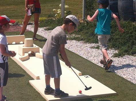 Golf Miniature Park Mini Golf En Famille à Mérignac Bordeaux