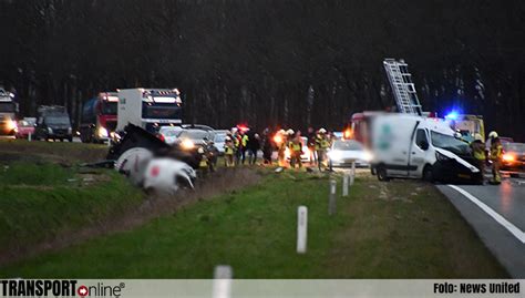 Transport Online Twee Doden Bij Ernstig Ongeval Tussen Vrachtwagen En