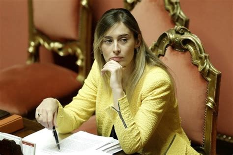 Il Ministro Boschi Eletta Reginetta Del Parlamento Giornale Di Sicilia