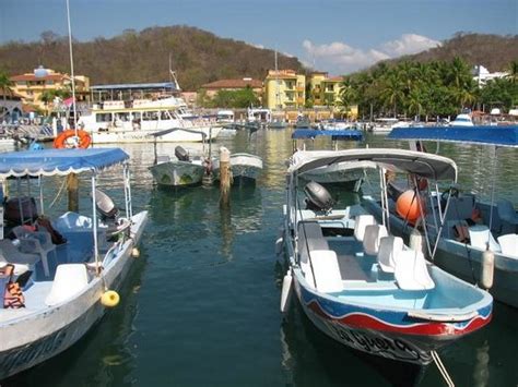 4 Bay Jet Ski - Cruise Ship in Port - Picture of Huatulco Activities ...