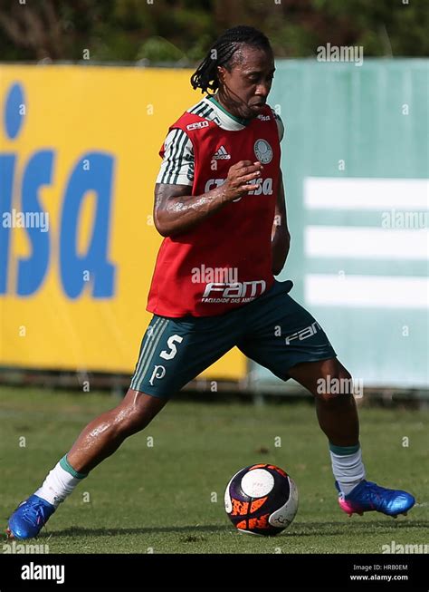 SÃO PAULO SP 28 02 2017 TREINO DO PALMEIRAS The Arouca player SE