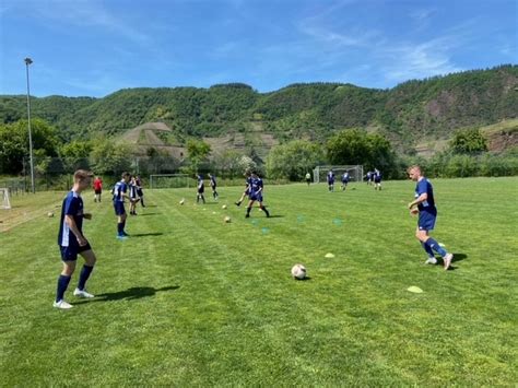 A Jugend holt wichtigen Auswärtssieg in Bremm FC Deudesfeld