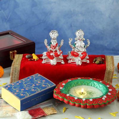 Buy Send Silver Plated Laxmi Ganesha Idols With Big Clay Diya Hamper