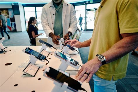 Grow your career in our retail stores - AT&T