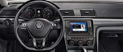 2018 Volkswagen Passat Interior: Comfort & Tech | Timmons VW