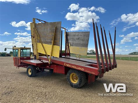 New Holland Stackliner 1049 Bale Wagon