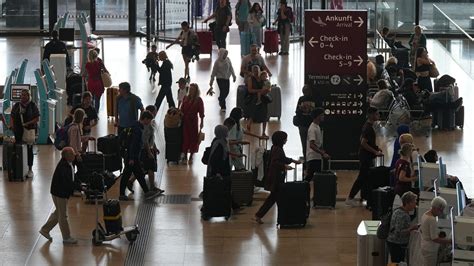 Notf Lle Brandmelder Ausgel St Ber Eingangshalle Kurzzeitig Ger Umt