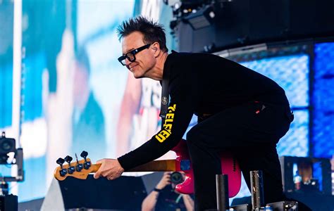 Mark Hoppus Anuncia El Nuevo Single One More Time Como El Monte