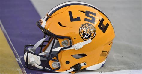 Kevione Faulk Daughter Of Lsu Running Backs Coach Kevin Faulk Dies