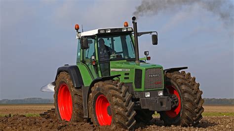 Tractor Legends Fendt Favorit High Speed Ploughing Modern