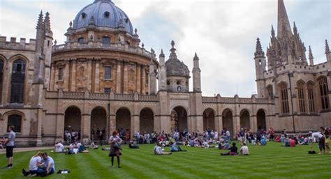 [2021] - Daftar Jurusan di Oxford University untuk Sarjana (S1), S2, & S3