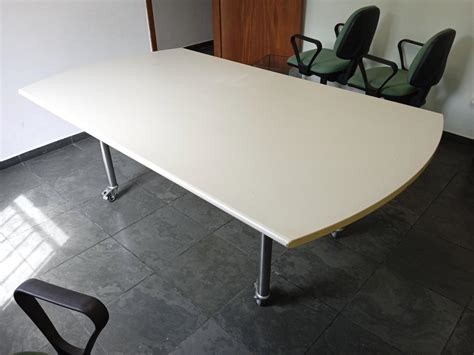 Mesa De Escrit Rio C Rodas Em Mdf Bege Cm X Cm X Cm