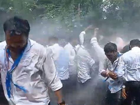 NSUI Protest In Front Of Collectorate In Rewa Police Lathicharged