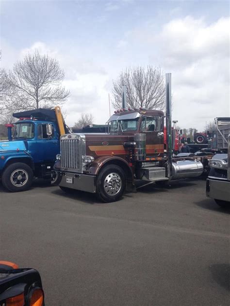 Pin By D Van On Semi Peterbilt Trucks Truck Transport Peterbilt