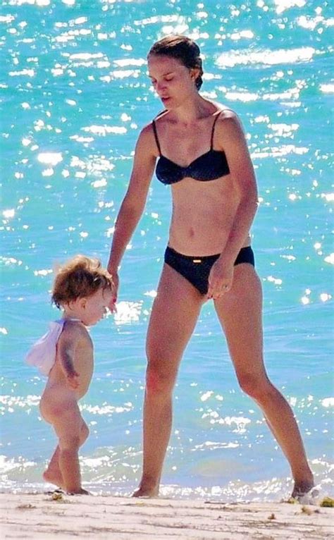 Hot Sexy Natalie Portman Bikini Pics