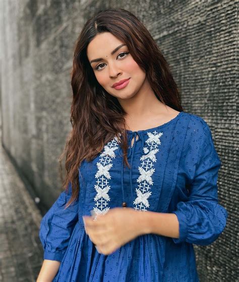 Actress Avneet Kaur Stands For Hot Looks