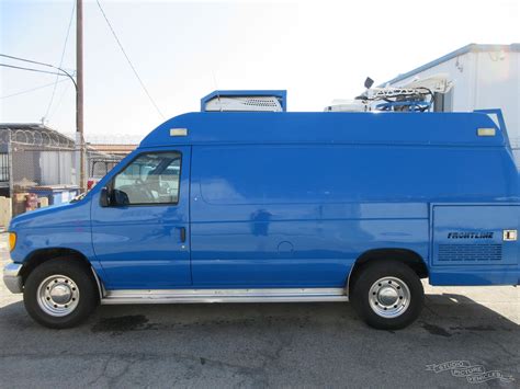 Ford Econoline | Studio Picture Vehicles