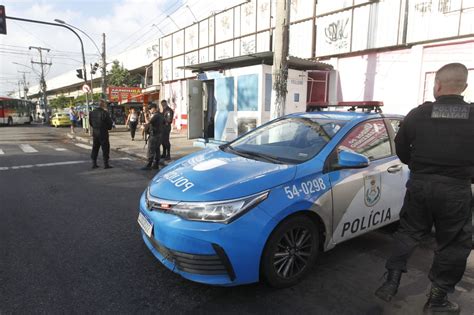 Em Clima De Tens O Moradores Voltam A Relatar Tiroteio No Jacarezinho