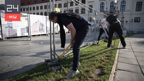 Egy táskát hagytak Orbán irodája előtt a kordonbontó momentumosok 24 hu