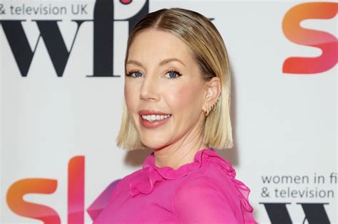 Katherine Ryan Shows Off Incredible Bikini Body As She Poses In Hot Tub