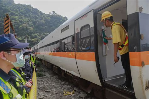 又發現4片頭蓋骨！鐵警今重搜太魯閣車廂 律師透露再清出這些 生活焦點 要聞 Nownews今日新聞